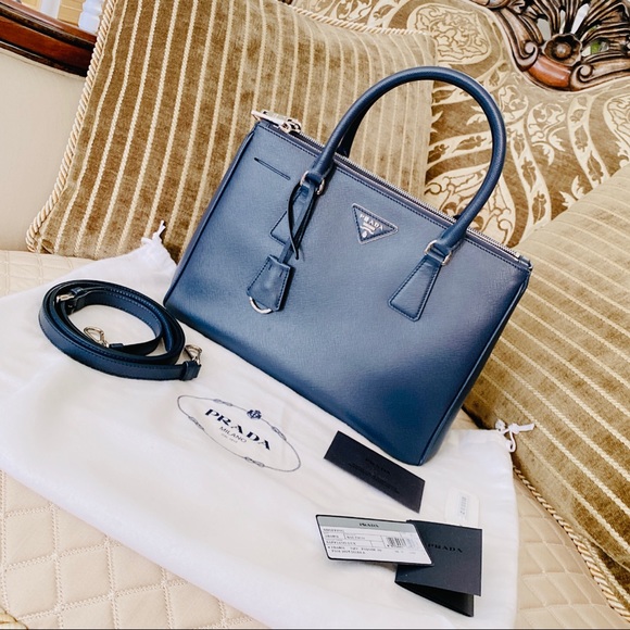 Prada Handbags - 💯 Prada Small Saffiano Leather Prada Galleria Bag